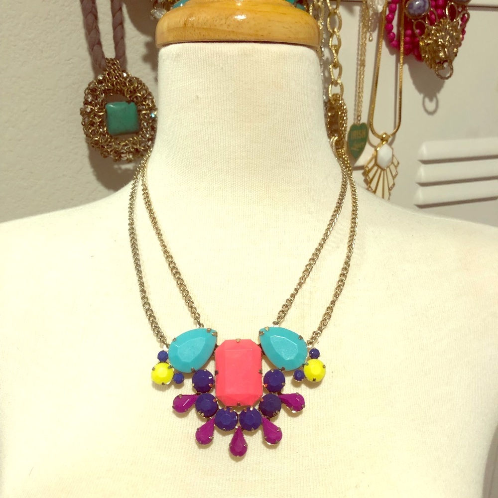 Multicolor statement necklace gold chain